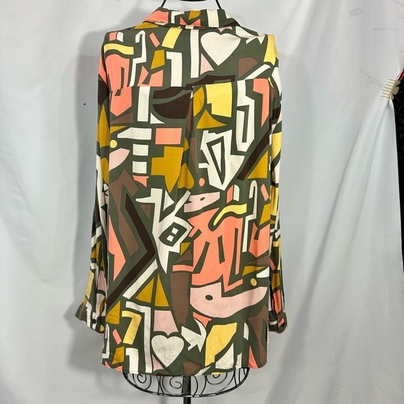 Big Dart colorful geometric button down size M - Picture 5 of 7